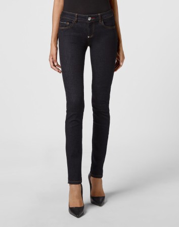 джинсы зауженные  фотография