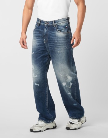 джинсы зауженные  фотография