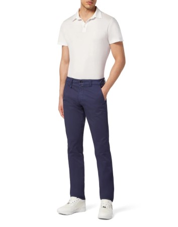 джинсы зауженные  фотография