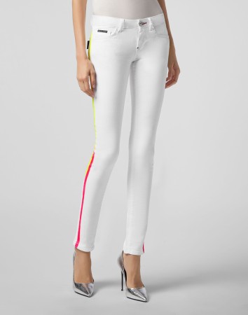 джинсы зауженные  фотография