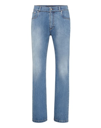 джинсы зауженные  фотография