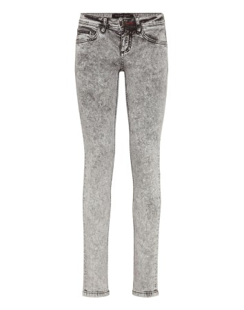 джинсы зауженные  фотография