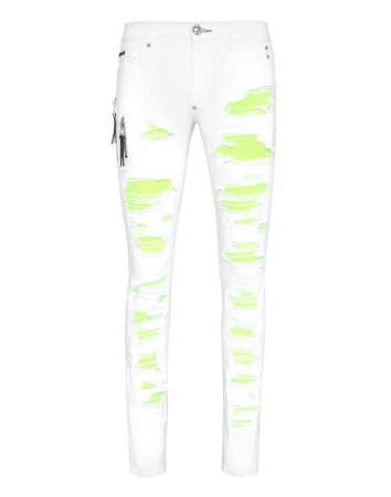 джинсы зауженные  фотография