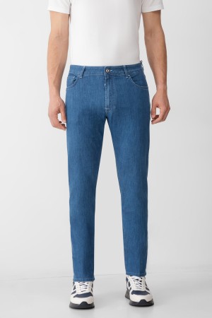 джинсы  - мужская одежда из денима 