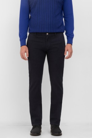 джинсы  - мужская одежда из денима 