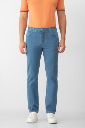 джинсы  - мужская одежда из денима 