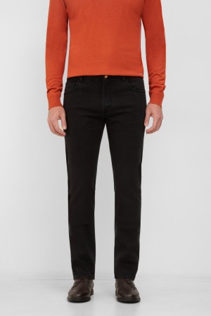 джинсы  - мужская одежда из денима 