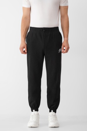 джоггеры  фотография