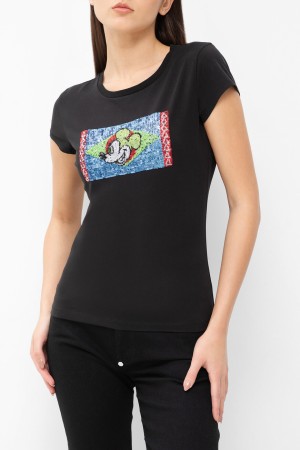 футболка  с декором пайетками фотография