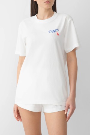 футболка sporty rich модель dodgers serif фотография