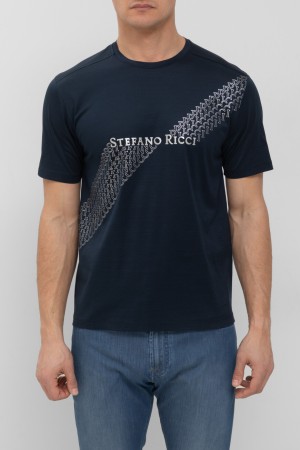 футболка  - мужская одежда с вырезом 