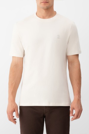 футболка  - мужская одежда с вырезом 