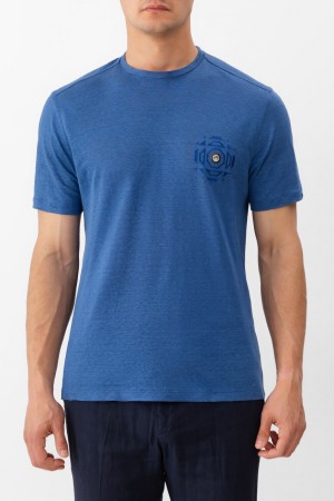 футболка  - мужская одежда с вырезом 