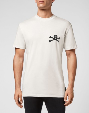 футболка  - мужская одежда с баской 