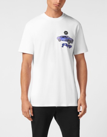 футболка  - мужская одежда с баской 