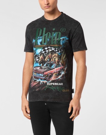 футболка  - мужская одежда с баской 