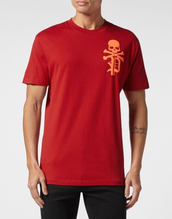 футболка  - мужская одежда красная 