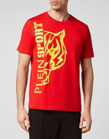 футболка  - мужская одежда красная 