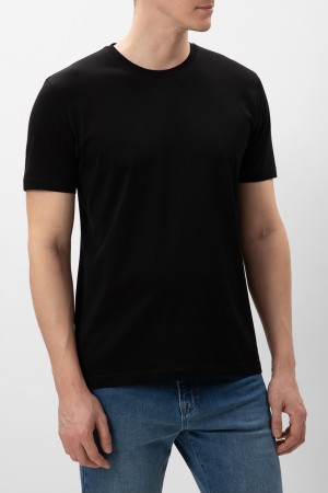 футболка  - мужская одежда приталенная 