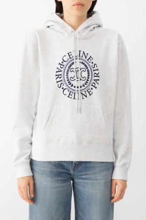 худи  - женская одежда с капюшоном 