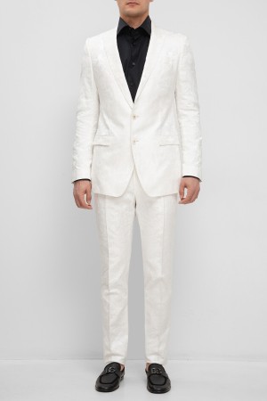 костюм  из фактурного жаккарда фотография