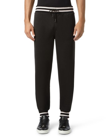 костюм спортивный  фотография