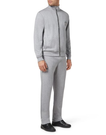 костюм спортивный  фотография