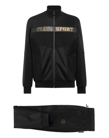 костюм спортивный  фотография