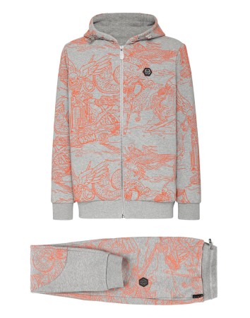 костюм спортивный  фотография