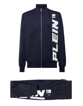 костюм спортивный  фотография