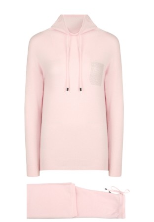 костюм  - женская одежда