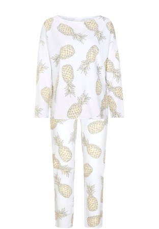 костюм  - женская одежда