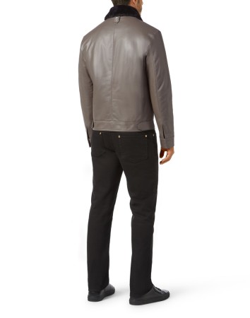 кожаная куртка  фотография