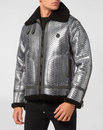 кожаная куртка  - верхняя одежда серебряная 