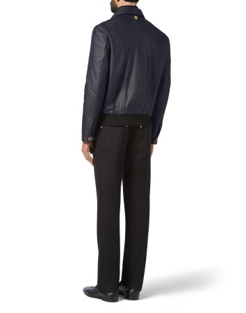 кожаная куртка  фотография