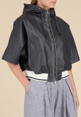 кожаная куртка  - женская верхняя одежда