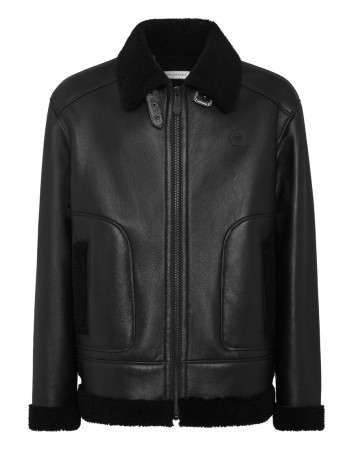 кожаная куртка  - верхняя одежда по распродаже