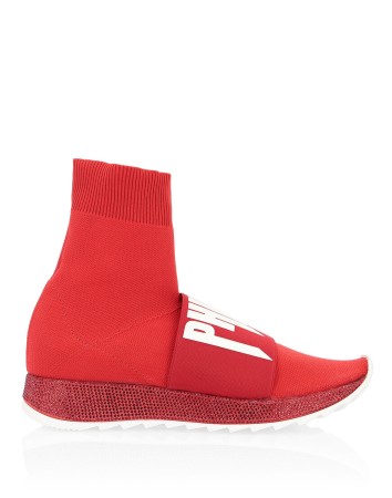 кроссовки  - обувь на клепках 