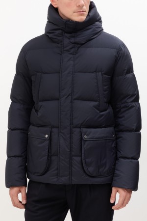 куртка  - верхняя одежда на клепках 