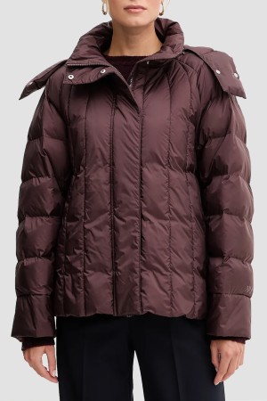 куртка  - верхняя одежда на клепках 