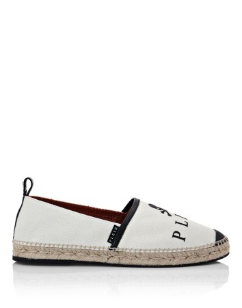 обувь повседневная  фотография