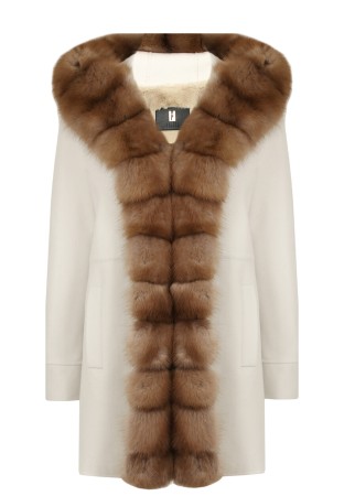 пальто  - женская верхняя одежда американская 