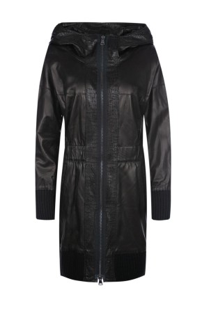 плащ  - женская верхняя одежда carnelli 