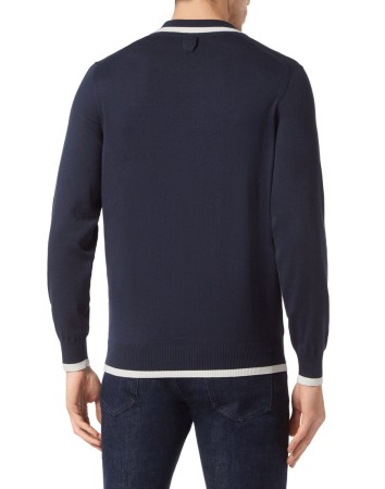 поло с длинным рукавом  фотография