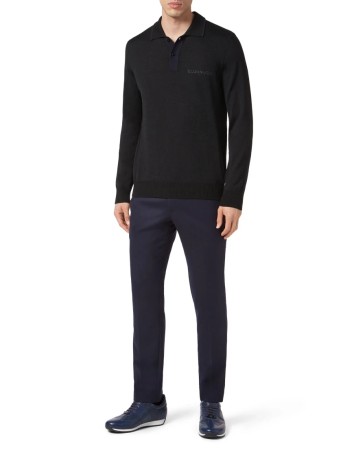 поло с длинным рукавом  фотография