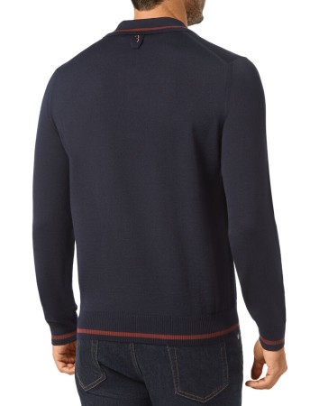 поло с длинным рукавом  фотография