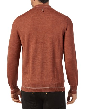 поло с длинным рукавом  фотография