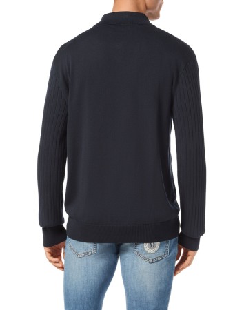 поло с длинным рукавом  фотография