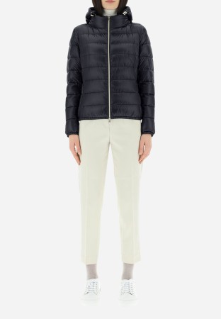 пуховик  - женская верхняя одежда французская 