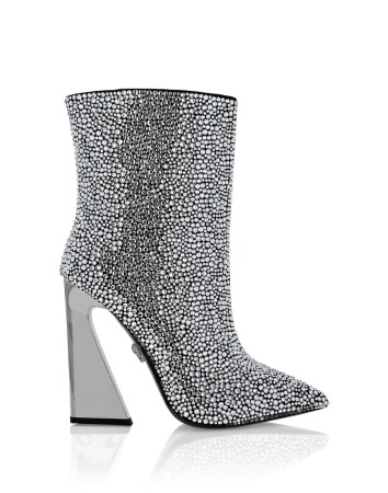 сапоги  - женская обувь